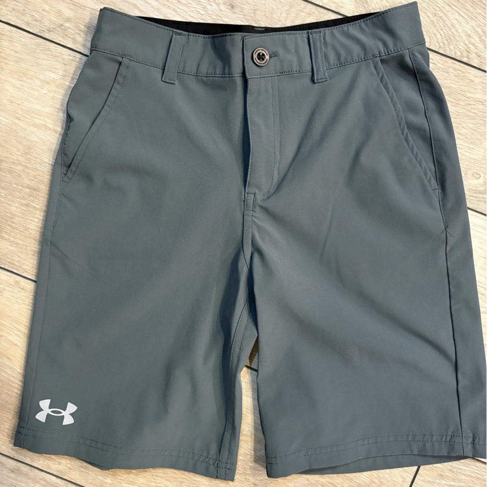 Under Armour boys Charcoal Athletic Shorts